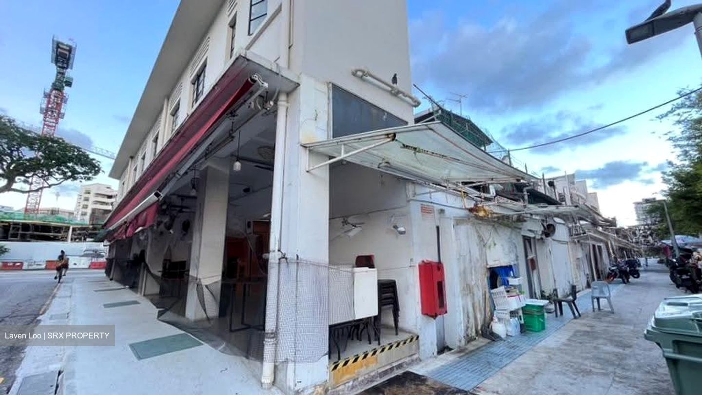 Macpherson Road (D13), Retail #637756451